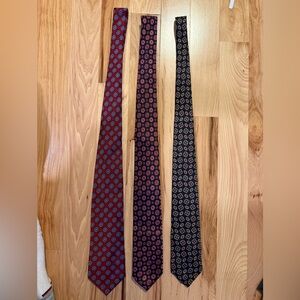 Set of three patterned ties!